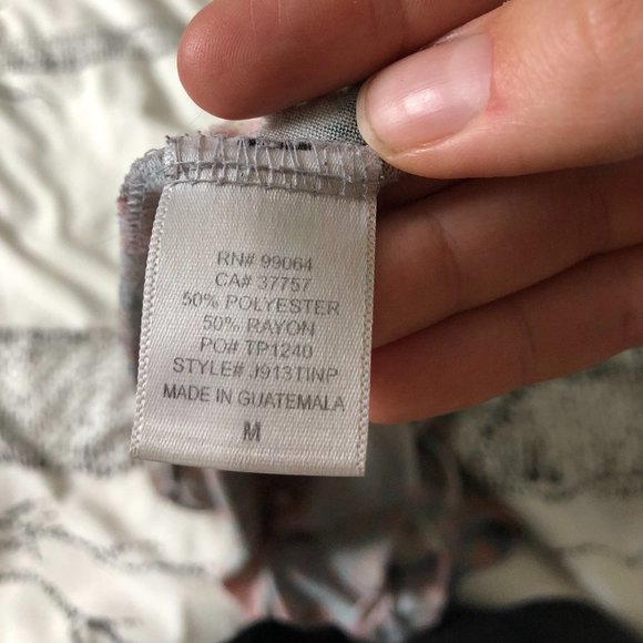 Floral Tank Top with pockey - Picture 2 of 4